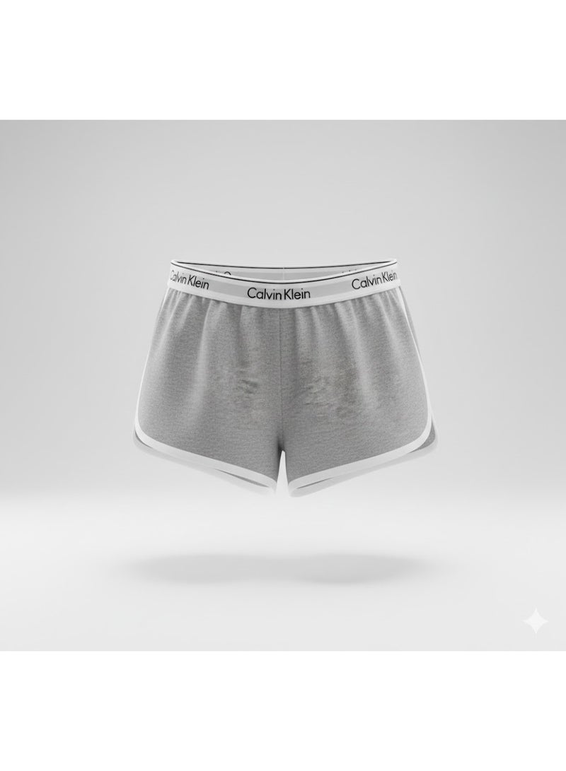 كالفن كلاين بيرفورمانس طقم هوت شورت رياضي حريمي قطعتين بخصر عالي – خامة ممتازة وراحة مثالية للرياضة والاستخدام اليومي - مقاس اكس لارج - Image 4